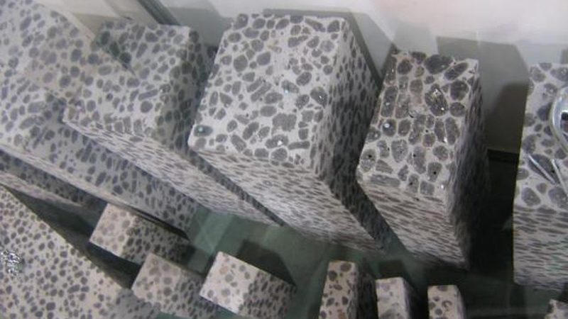 非固化防水涂料：揭秘其特性与选择要点